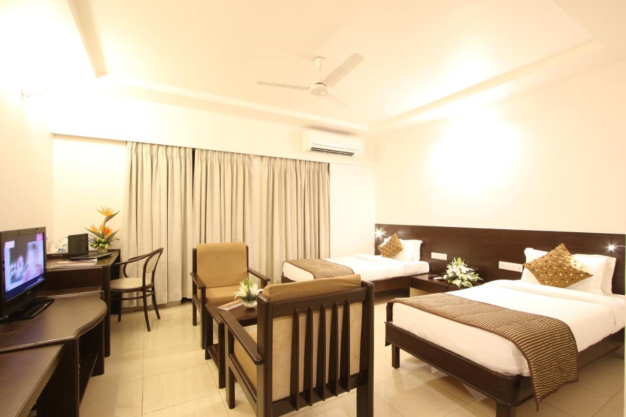 Prakruti Resort Vadodara Buitenkant foto