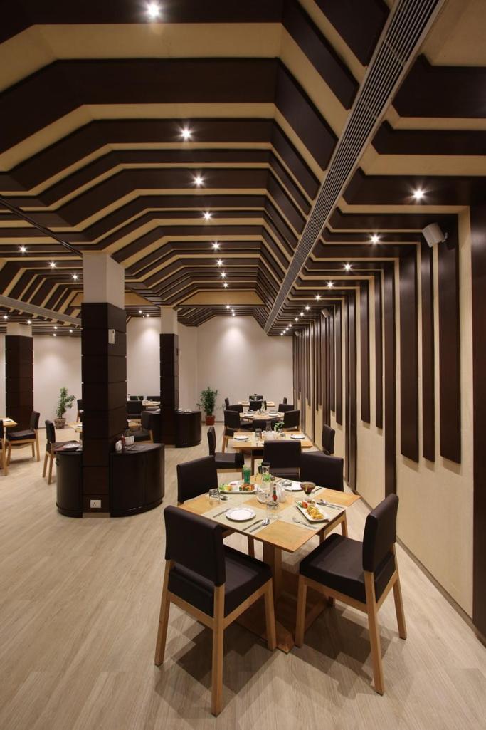Prakruti Resort Vadodara Buitenkant foto