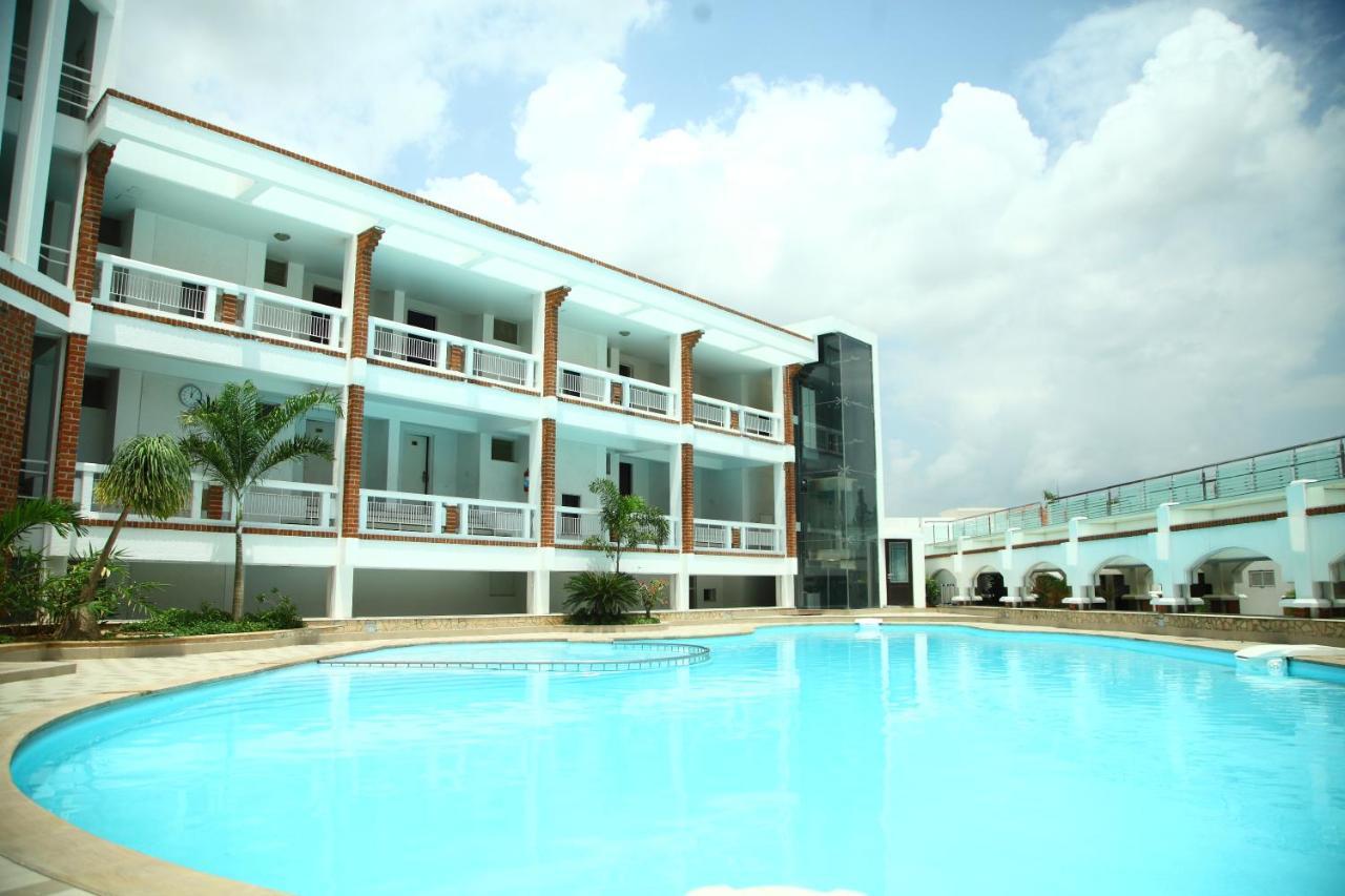 Prakruti Resort Vadodara Buitenkant foto
